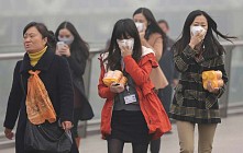 Face mask vendors in China watch sales decline due to air quality improvement 