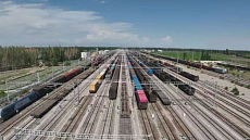 Пропуск поездов из Китая в Европу в Синьцзянском железнодорожном порту Хоргос в этом году  превышает 5000 