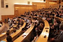 В Узбекистане выросла стоимость обучения в вузах