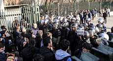 Tehran runs into protests over failing economy 