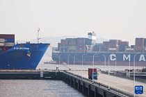 Порт Нинбо-Чжоушань - мировой лидер с годовым грузооборотом более 1,4 млрд тонн