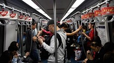 Beijing subway can introduce technology for face recognition and palm scanning 